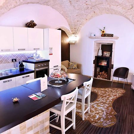 L'Angolo Di Gaudi, Casa Mila Putignano Eksteriør billede